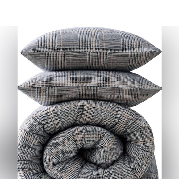 NWT king size duvet with 2 king size pillow shams - Picture 3 of 6